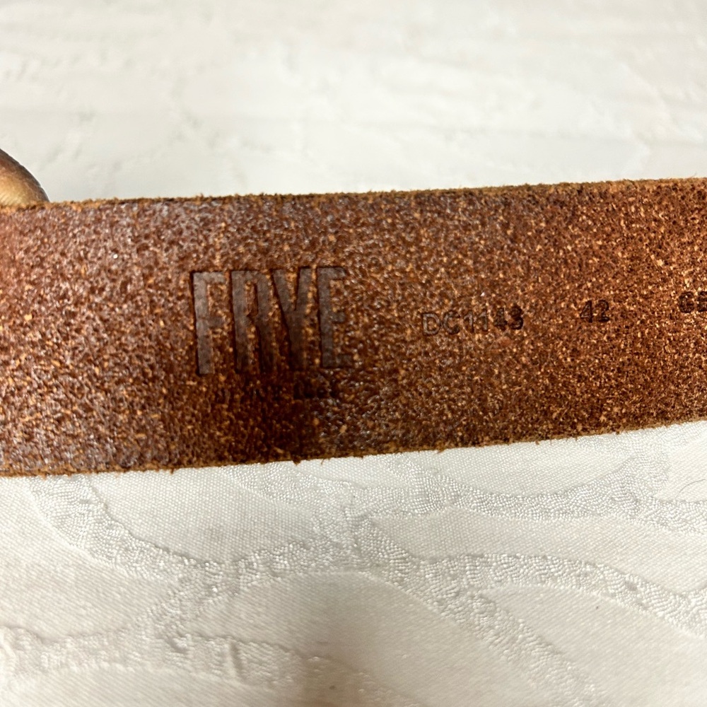 FRYE Men's Brown Genuine Leather Belt. Size 42. - Picture 7 of 9